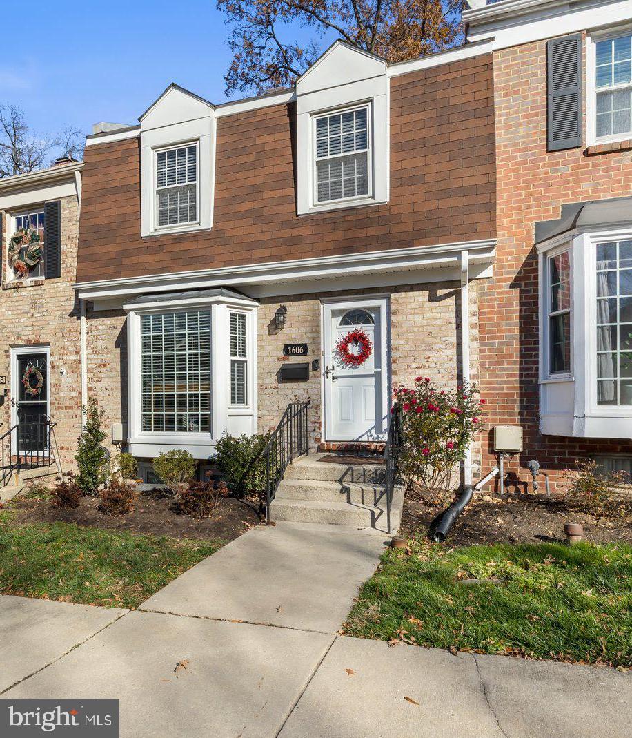1606 Angus Court Crofton, MD 21114 - Photo 47 of 52 Exterior of Home