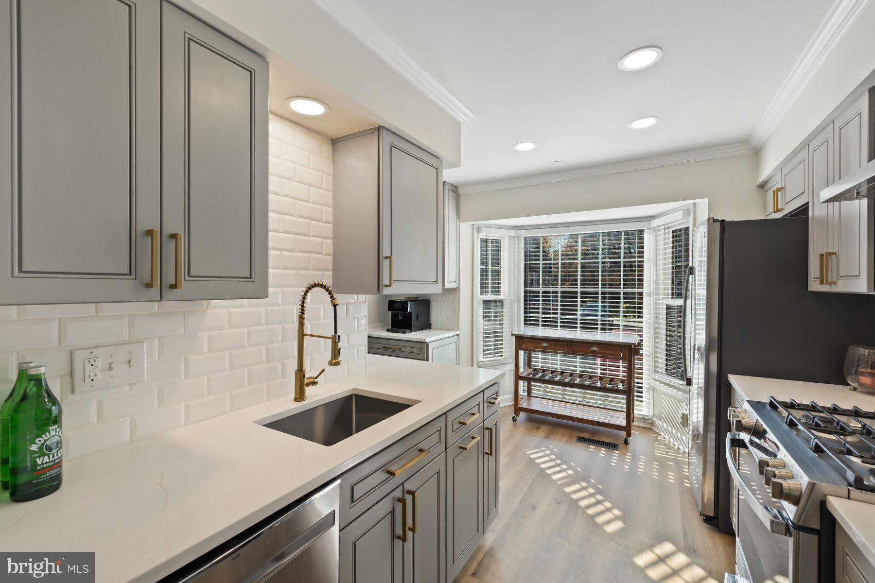 1606 Angus Court Crofton, MD 21114 - Photo 7 of 52 Beautifully Updated Kitchen