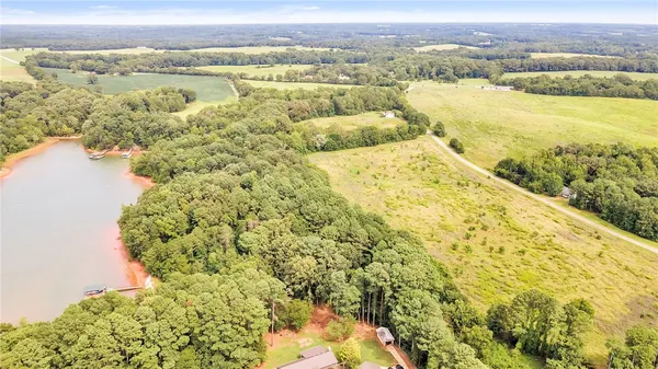 $812,500 | 3 Island Point Road, Starr, SC 29684