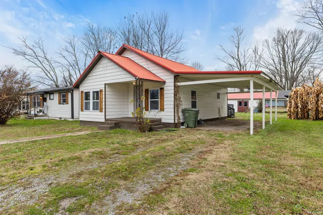 $1,100 | 508 5th Street, Lawrenceburg, TN 38464