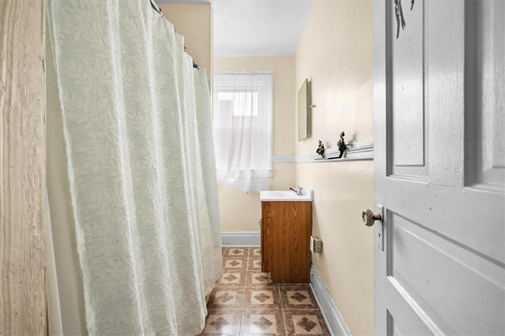 1111 Dohrman Street McKees Rocks, PA 15136 - Photo 13 of 24 Gallery Image 13