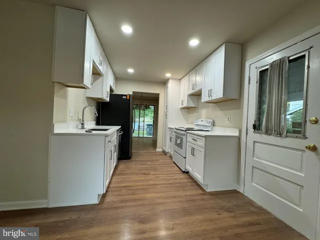 $3,800 | 6437 Alloway Court, Springfield, VA 22152