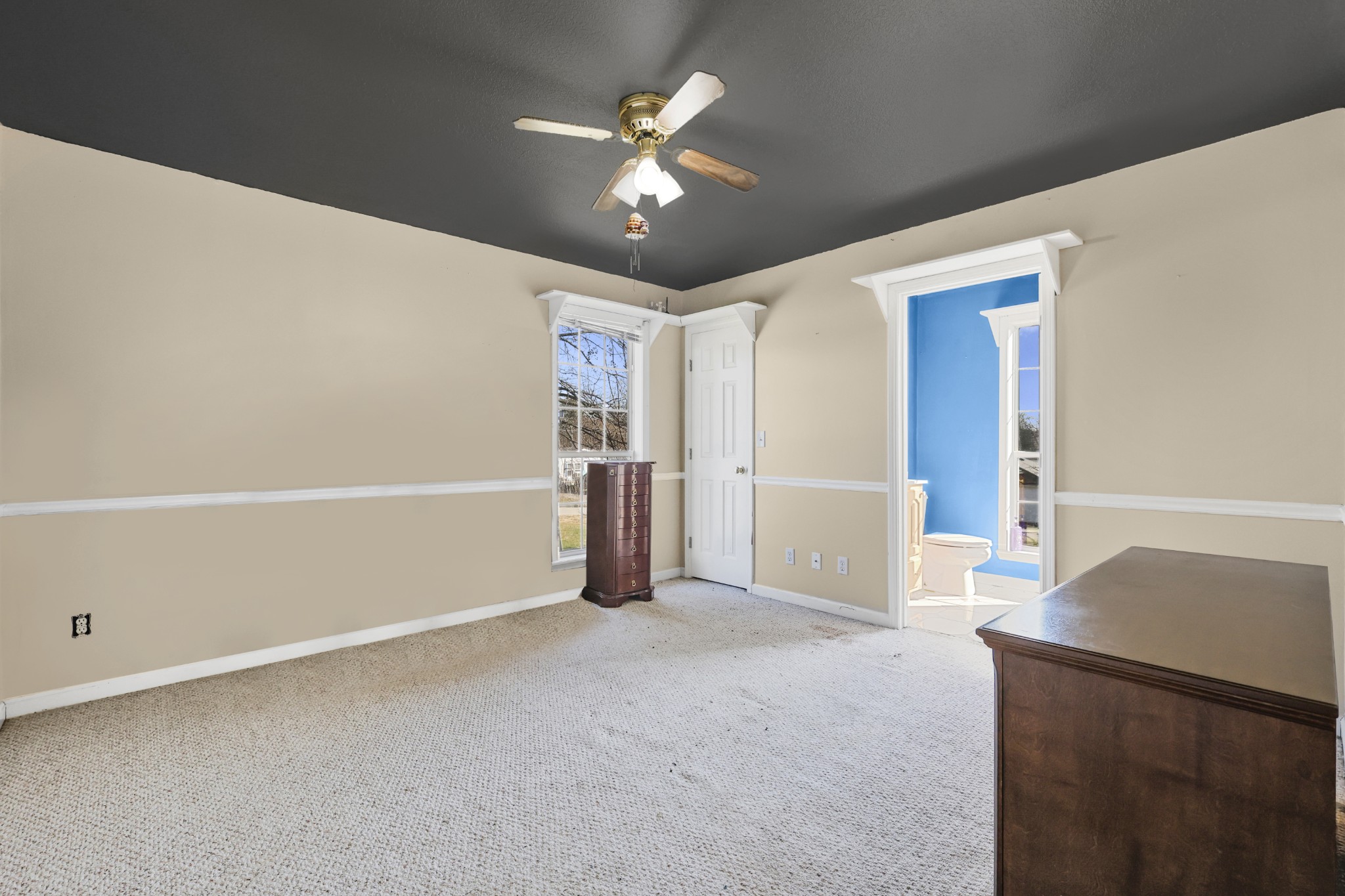 126 4th Avenue North Baxter, TN 38544 - Photo 21 of 33 a view of an empty room with a window