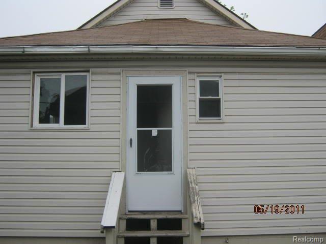 70 Batavia Street River Rouge, MI 48218 - Photo 2 of 17 REAR