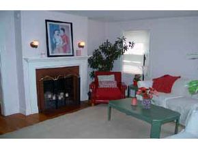 96 Court Street Exeter, NH 03833 - Photo 3 of 6