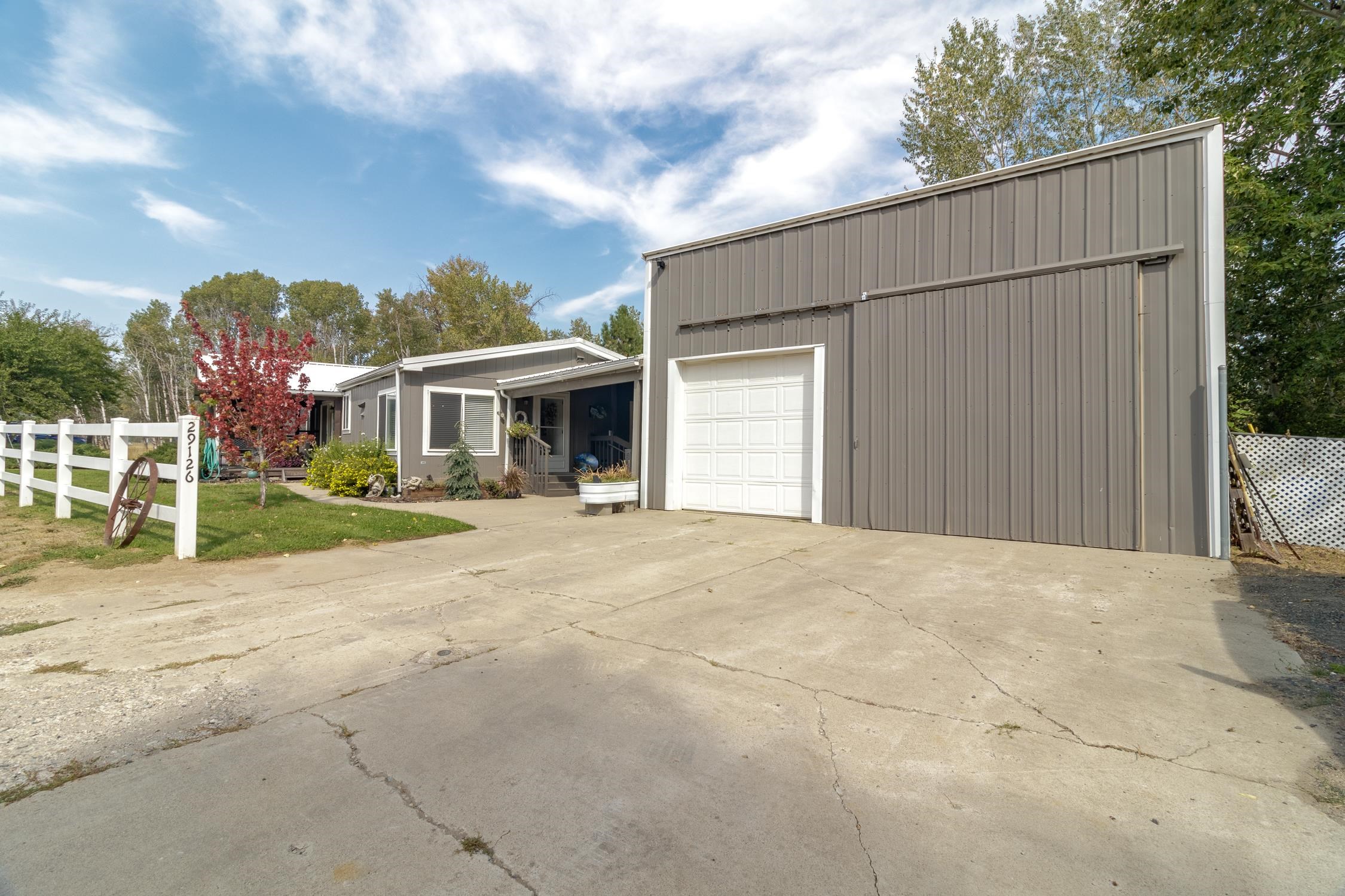 29126 North Sherman Road Deer Park, WA 99006 - Photo 2 of 28 Gallery Image 2