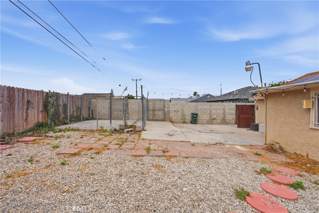 2412 West Tichenor Street Compton, CA 90220 - Photo 29 of 30