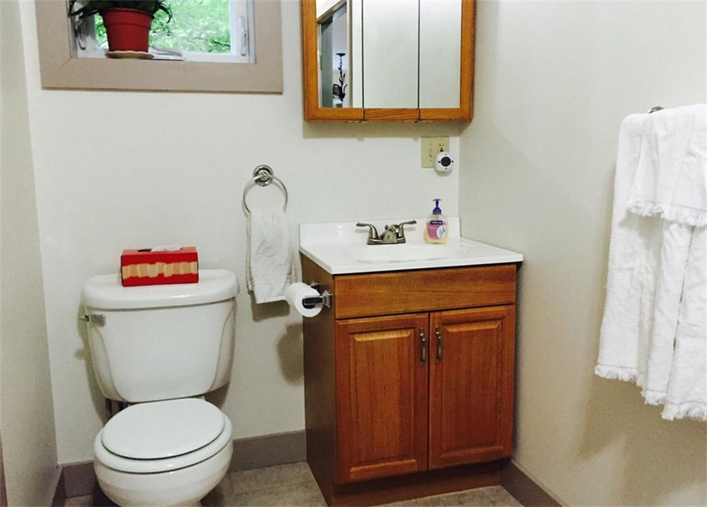 46 Chaplins Mill Road Naples, ME 04055 - Photo 13 of 22 Jack n' Jill full bathroom off...