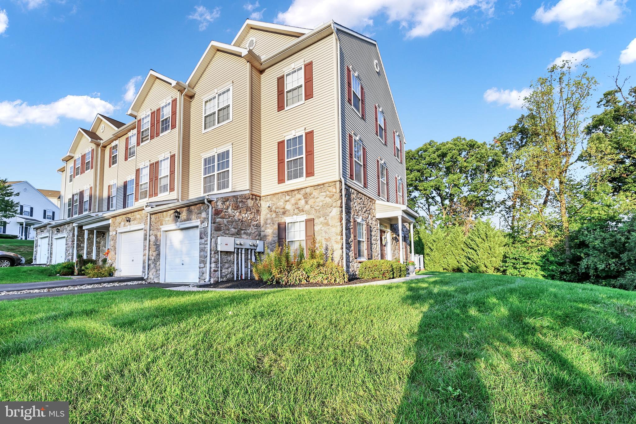 427 Marion Road York, PA 17406 - Photo 2 of 45 Gallery Image 2