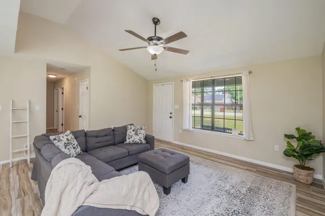 $1,600 | 212 Grand Prix Drive, Crestview, FL 32536