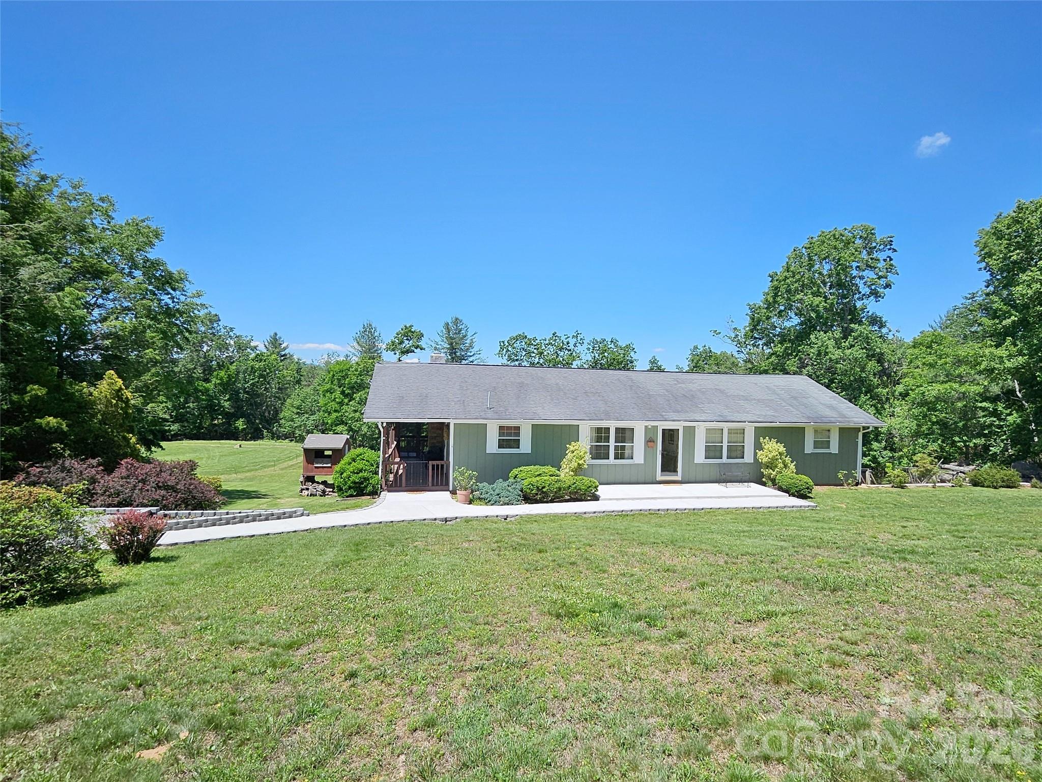 72 Ridgetop Lane Spruce Pine, NC 28777 - Photo 4 of 42