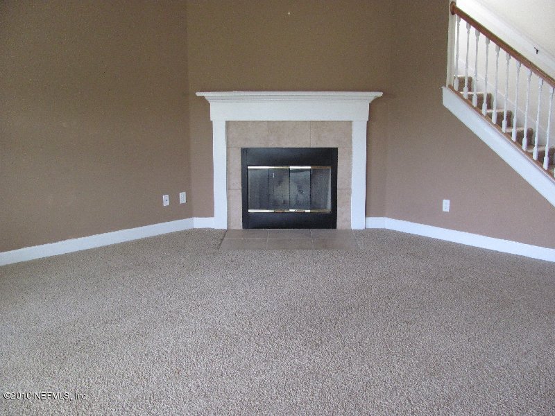 608 Spruce Creek Road St. Johns, FL 32259 - Photo 3 of 5 family room
