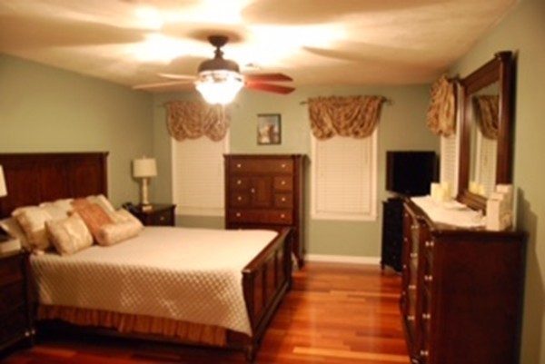 22 Roland Way Milford, MA 01757 - Photo 18 of 25 Gallery Image 18
