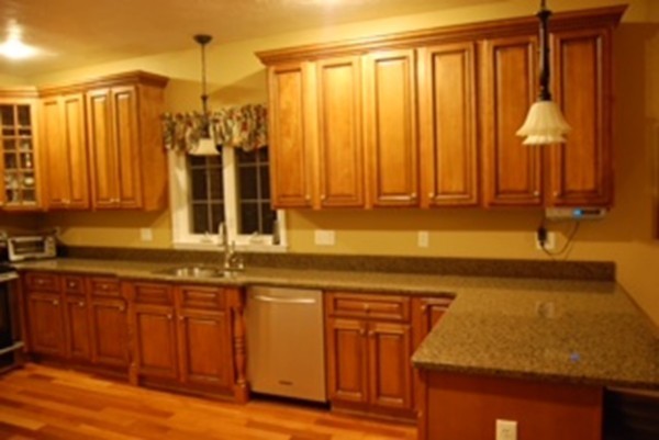 22 Roland Way Milford, MA 01757 - Photo 4 of 25 Gallery Image 4