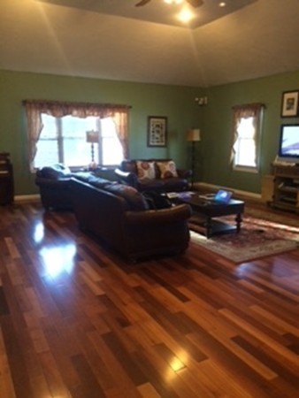 22 Roland Way Milford, MA 01757 - Photo 10 of 25 Gallery Image 10