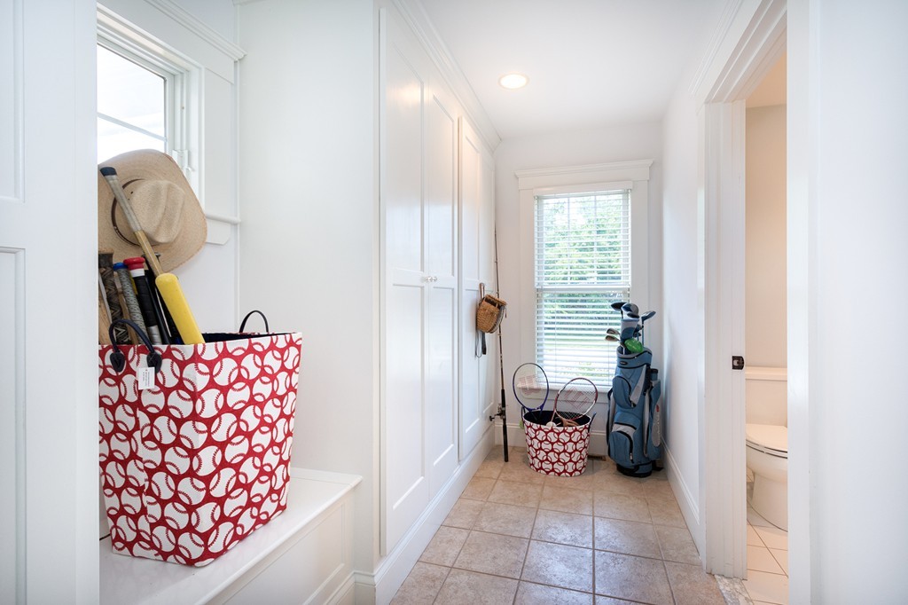 160 Edward Foster Road Scituate, MA 02066 - Photo 8 of 30 a room with furniture and window