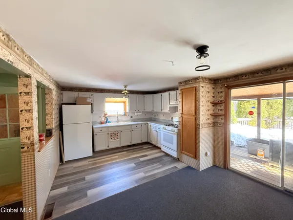 $1,400 | 304 North Main Street, Gloversville, NY 12078