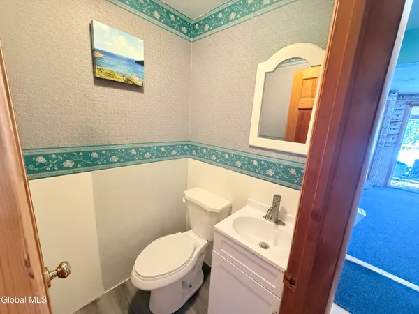 $1,400 | 304 North Main Street, Gloversville, NY 12078