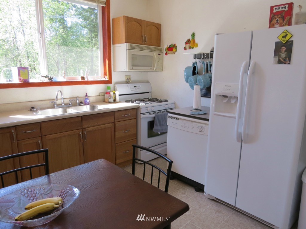250 East Benson Loop Road Shelton, WA 98584 - Photo 3 of 13 Gallery Image 3