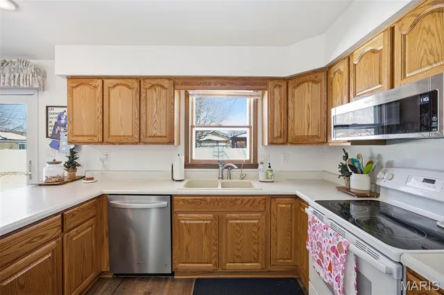 $262,000 | 150 Sunfish Drive, Highland, IL 62249