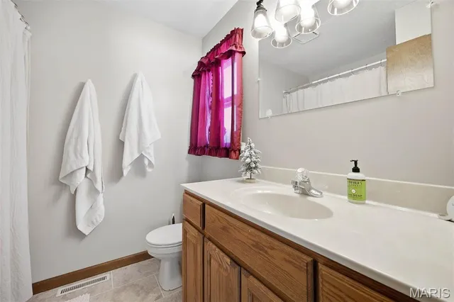 $262,000 | 150 Sunfish Drive, Highland, IL 62249