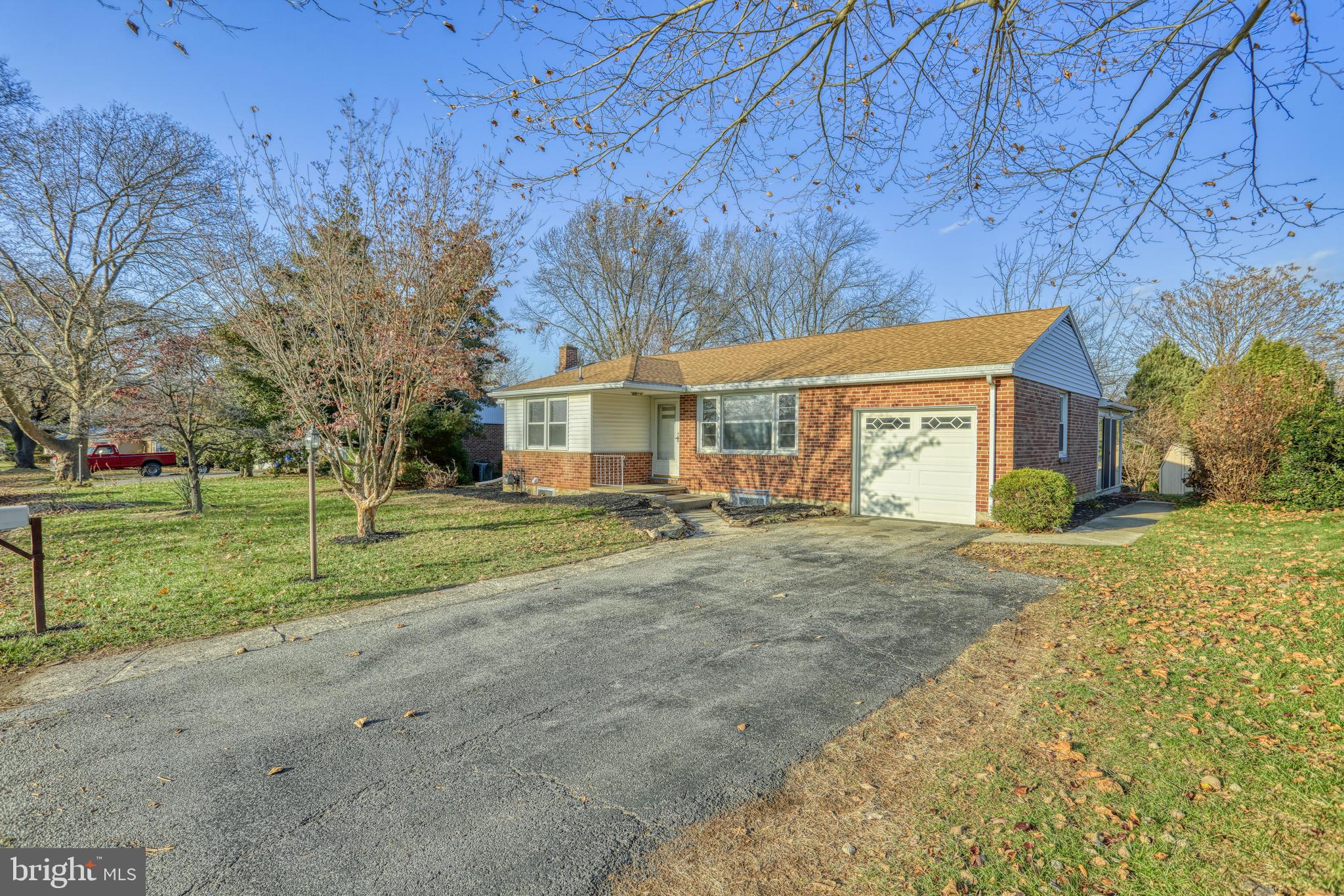 2449 Cambridge Road York, PA 17402 - Photo 12 of 39 Gallery Image 12