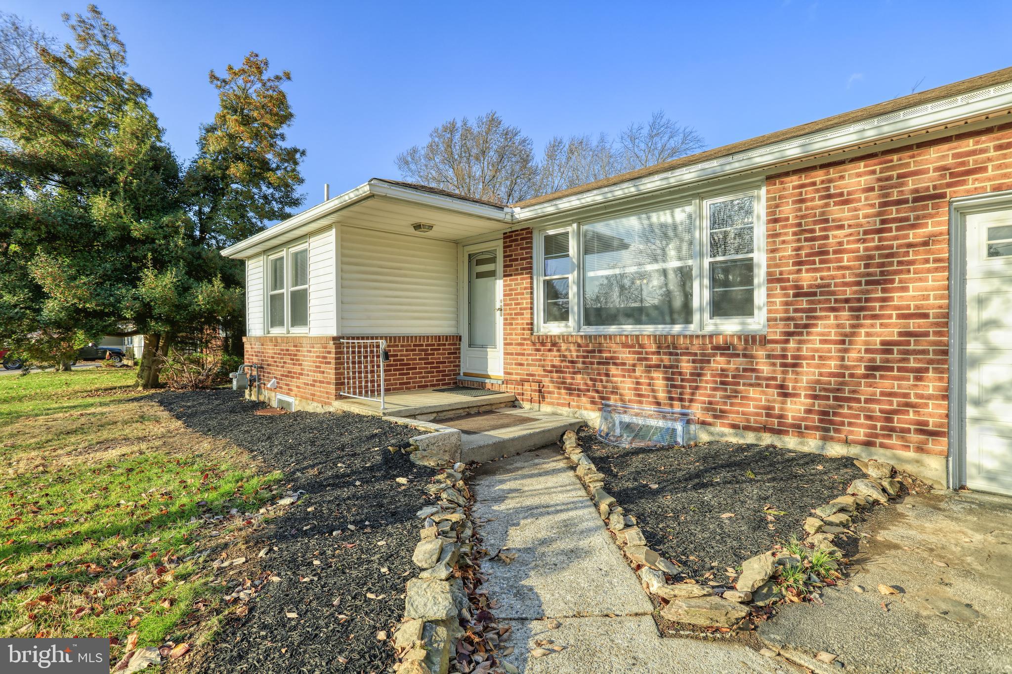 2449 Cambridge Road York, PA 17402 - Photo 13 of 39 Gallery Image 13