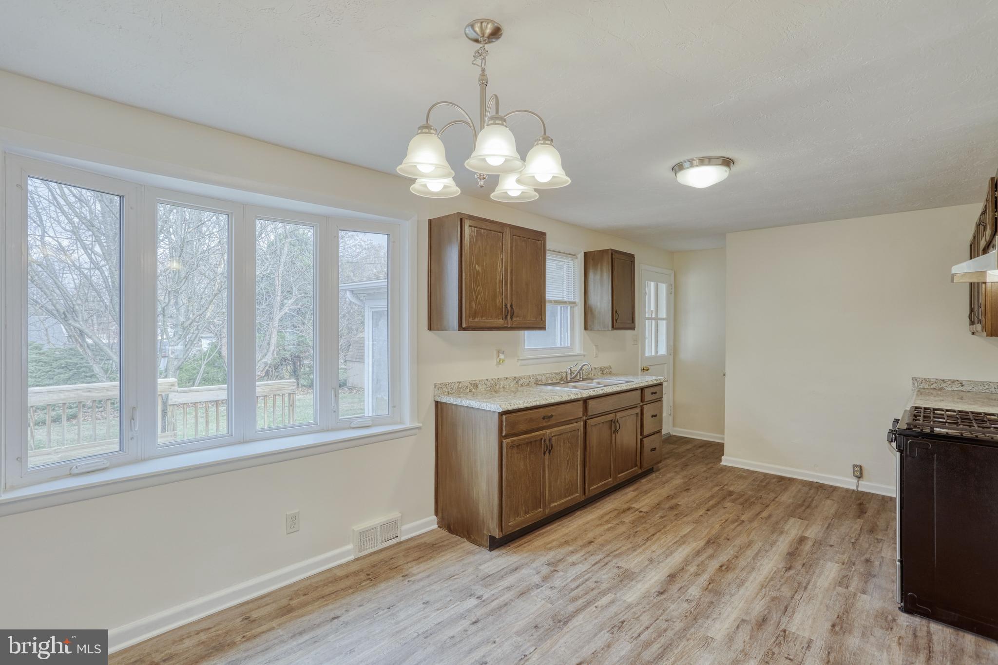 2449 Cambridge Road York, PA 17402 - Photo 17 of 39 Gallery Image 17
