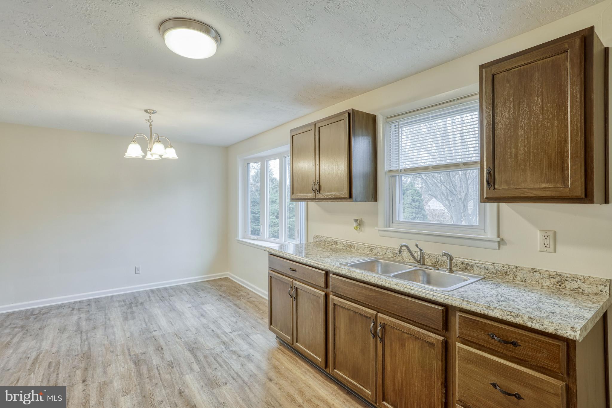 2449 Cambridge Road York, PA 17402 - Photo 20 of 39 Gallery Image 20