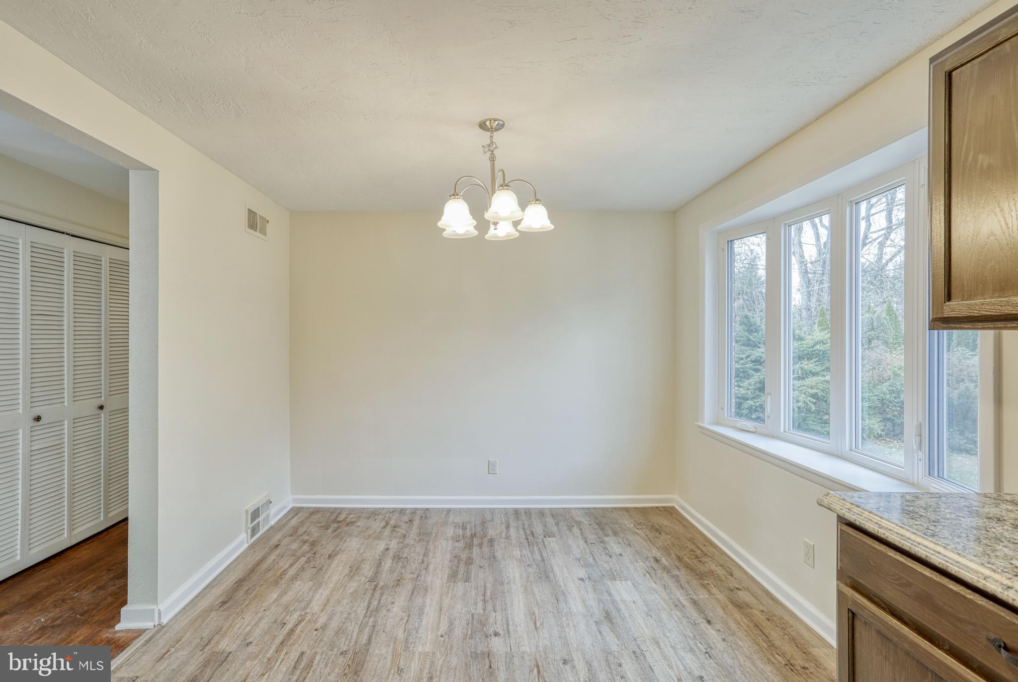2449 Cambridge Road York, PA 17402 - Photo 22 of 39 Gallery Image 22