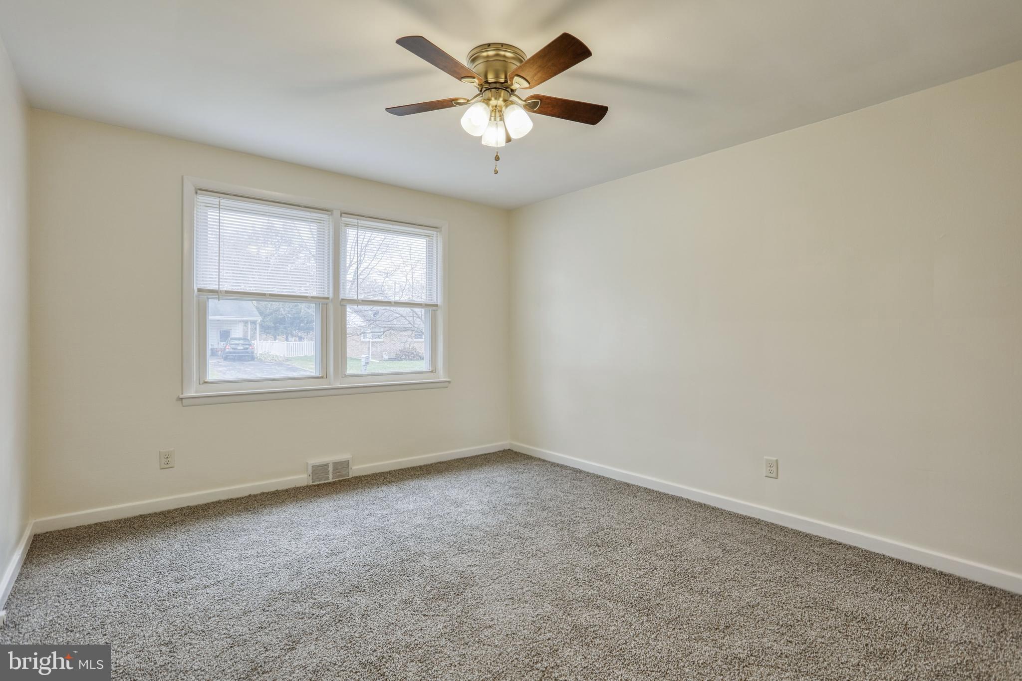 2449 Cambridge Road York, PA 17402 - Photo 28 of 39 Gallery Image 28