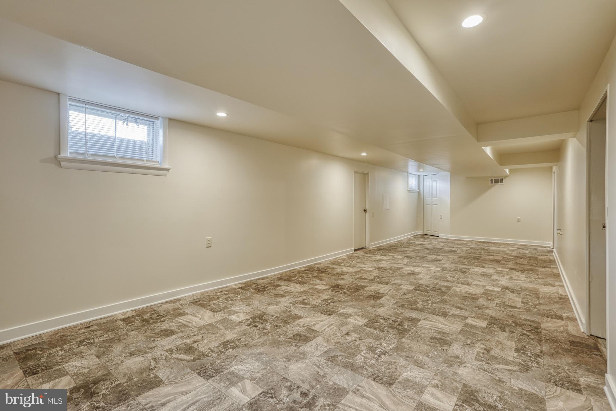 2449 Cambridge Road York, PA 17402 - Photo 33 of 39 Gallery Image 33