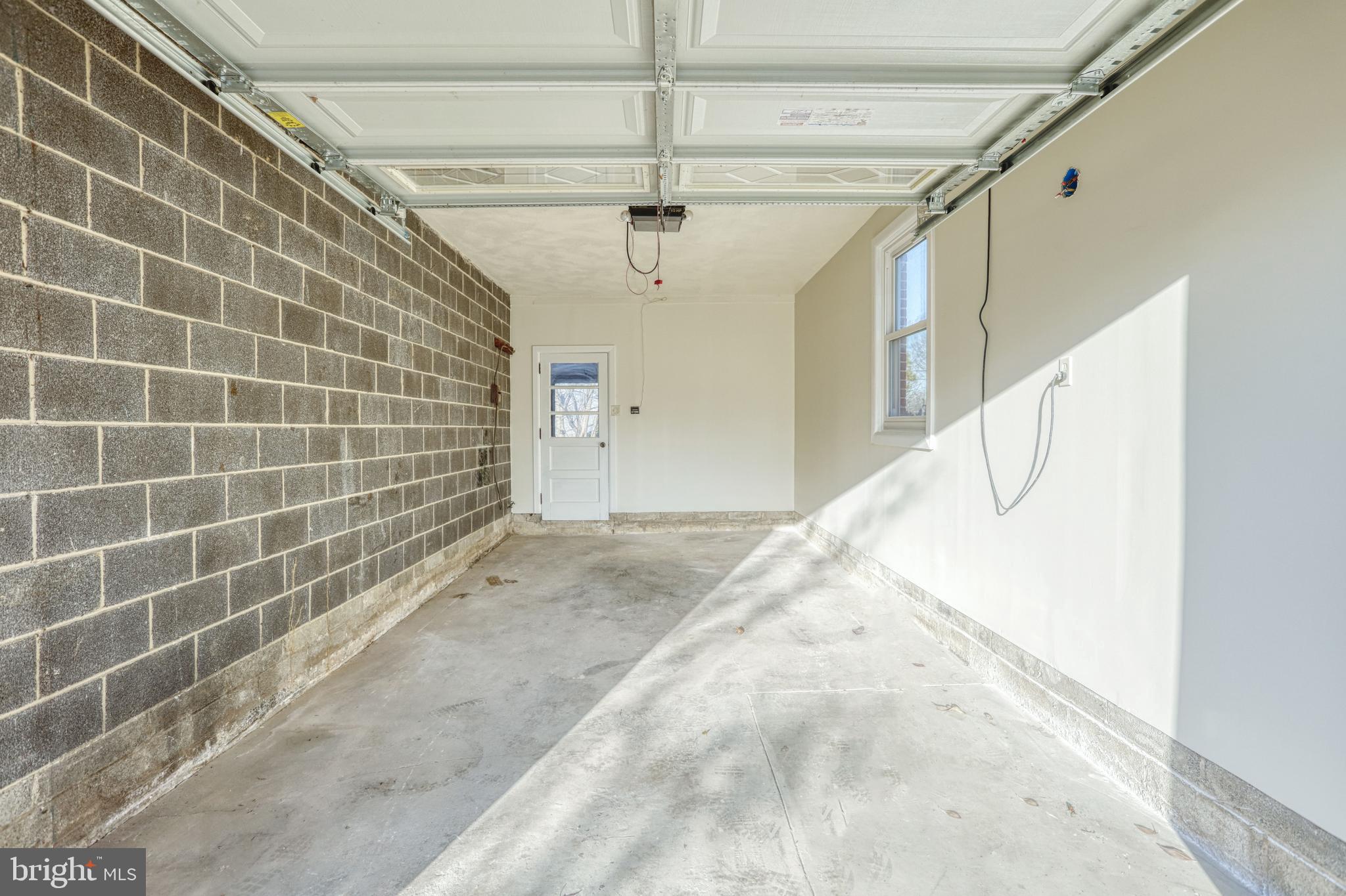 2449 Cambridge Road York, PA 17402 - Photo 37 of 39 Gallery Image 37