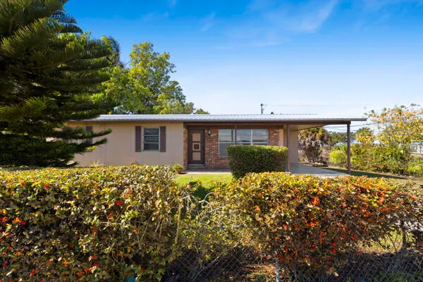$213,000 | 110 Southwest 12th Avenue, South Bay, FL 33493