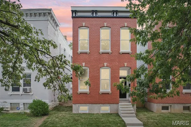 $385,000 | 2258 South Jefferson Avenue, St. Louis, MO 63104