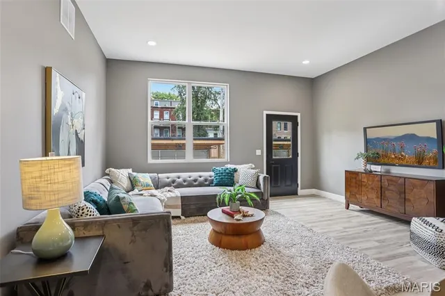 $385,000 | 2258 South Jefferson Avenue, St. Louis, MO 63104