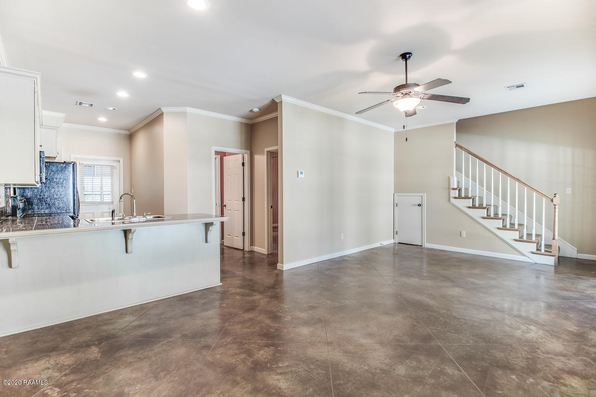 124 Deraney Lane Lafayette, LA 70503 - Photo 2 of 9 Deraney Lane-1