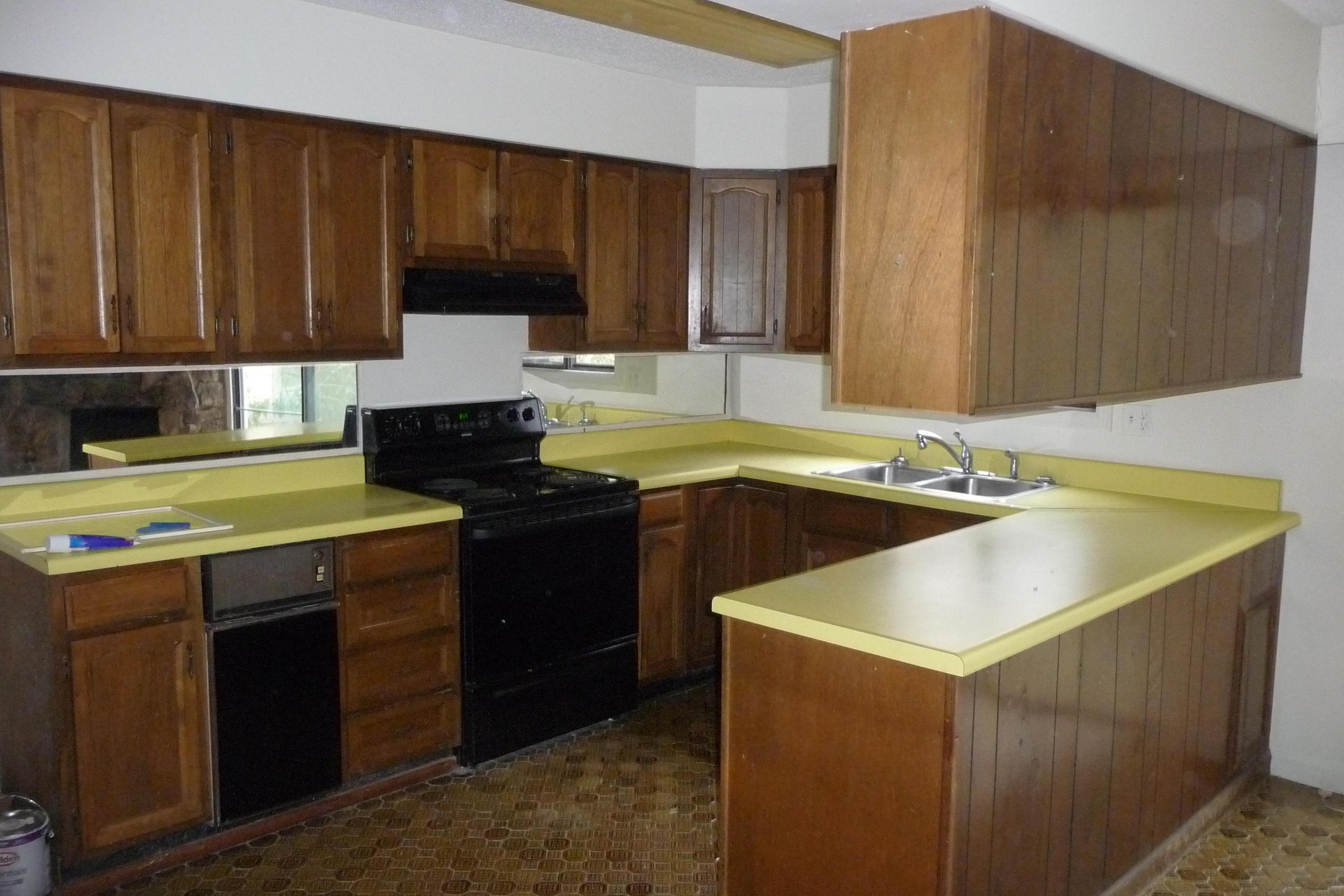 14 Brookside Drive Oak Ridge, TN 37830 - Photo 5 of 12 Brookside Kitchen