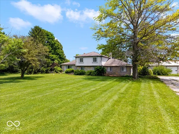 $1,200,000 | 7735 North 200 West, McCordsville, IN 46055