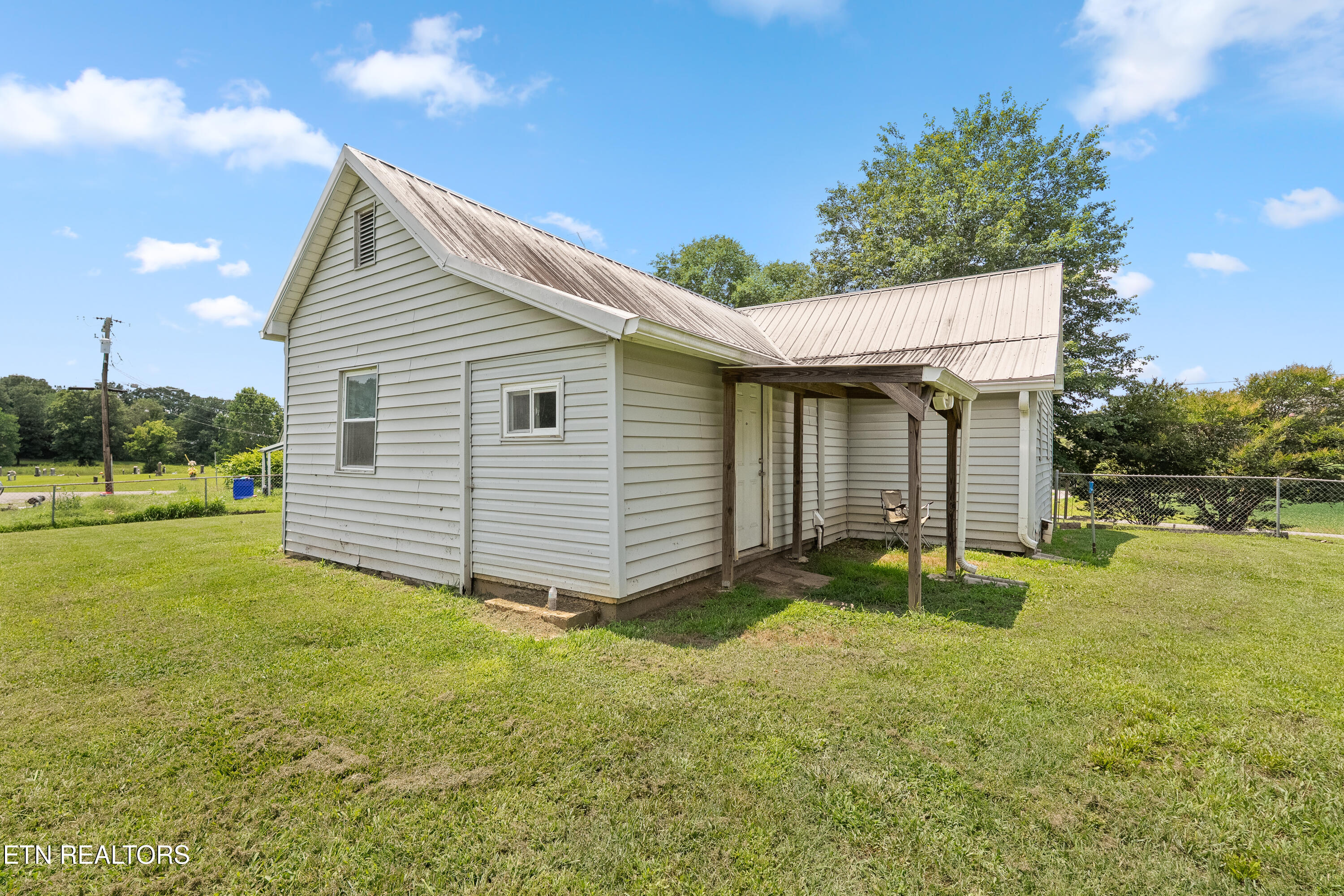 18015 Steekee Road Loudon, TN 37774 - Photo 8 of 24 DSC09795