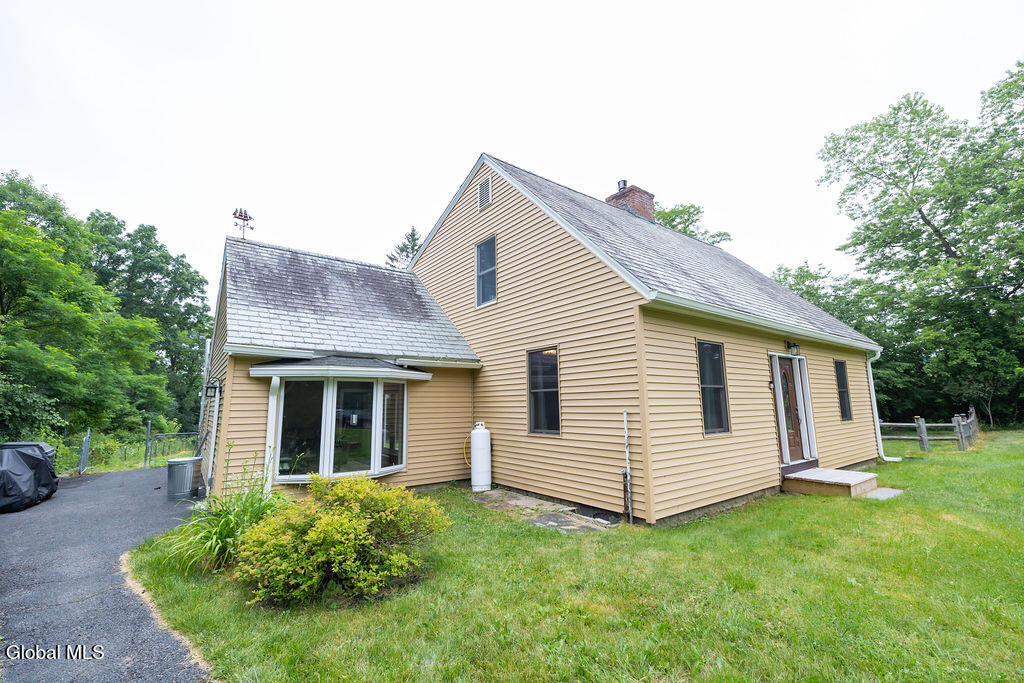 859 Putnam Road Rotterdam, NY 12306 - Photo 16 of 90 0S4A6865