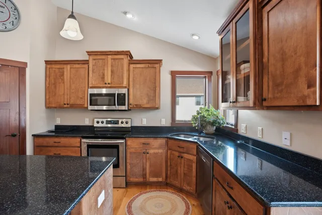 $499,900 | 354 Glenmeadow Street, River Falls, WI 54022