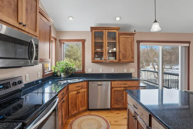 $499,900 | 354 Glenmeadow Street, River Falls, WI 54022