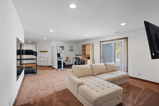 $499,900 | 354 Glenmeadow Street, River Falls, WI 54022