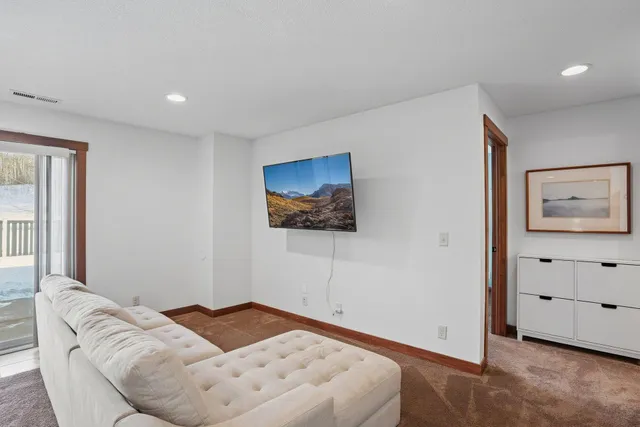 $499,900 | 354 Glenmeadow Street, River Falls, WI 54022