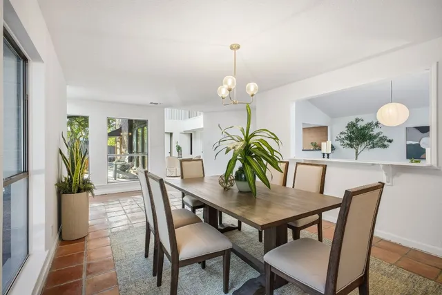 $480,000 | 6302 Cypress Creek, Windcrest, TX 78239