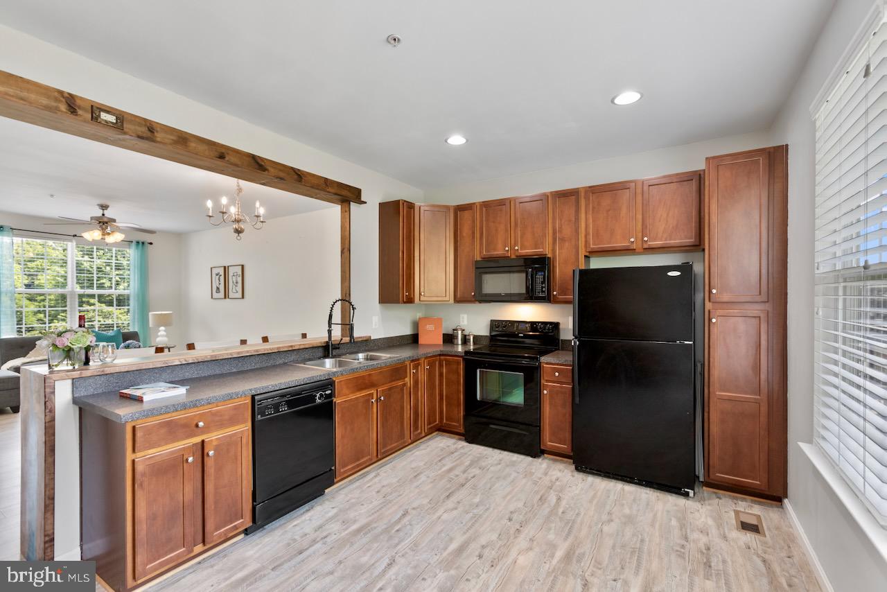 2168 Swains Lock Court Point of Rocks, MD 21777 - Photo 6 of 19 Kitchen