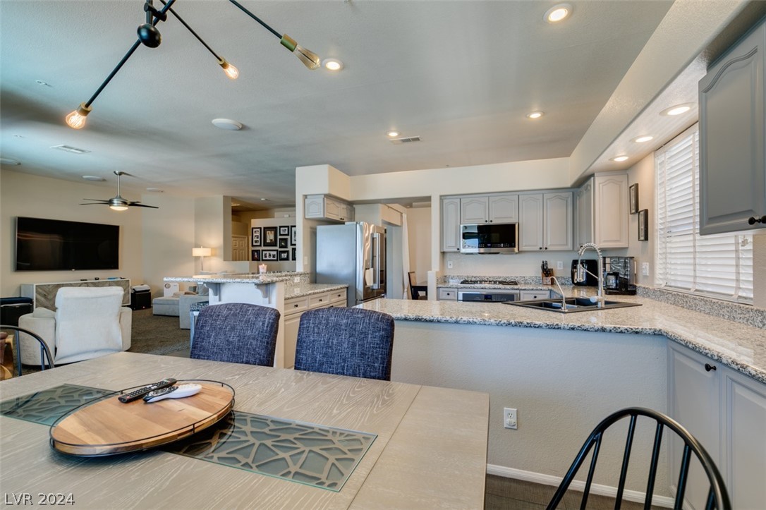 381 Desert Cove Road Henderson, NV 89012 - Photo 25 of 57 Gallery Image 25