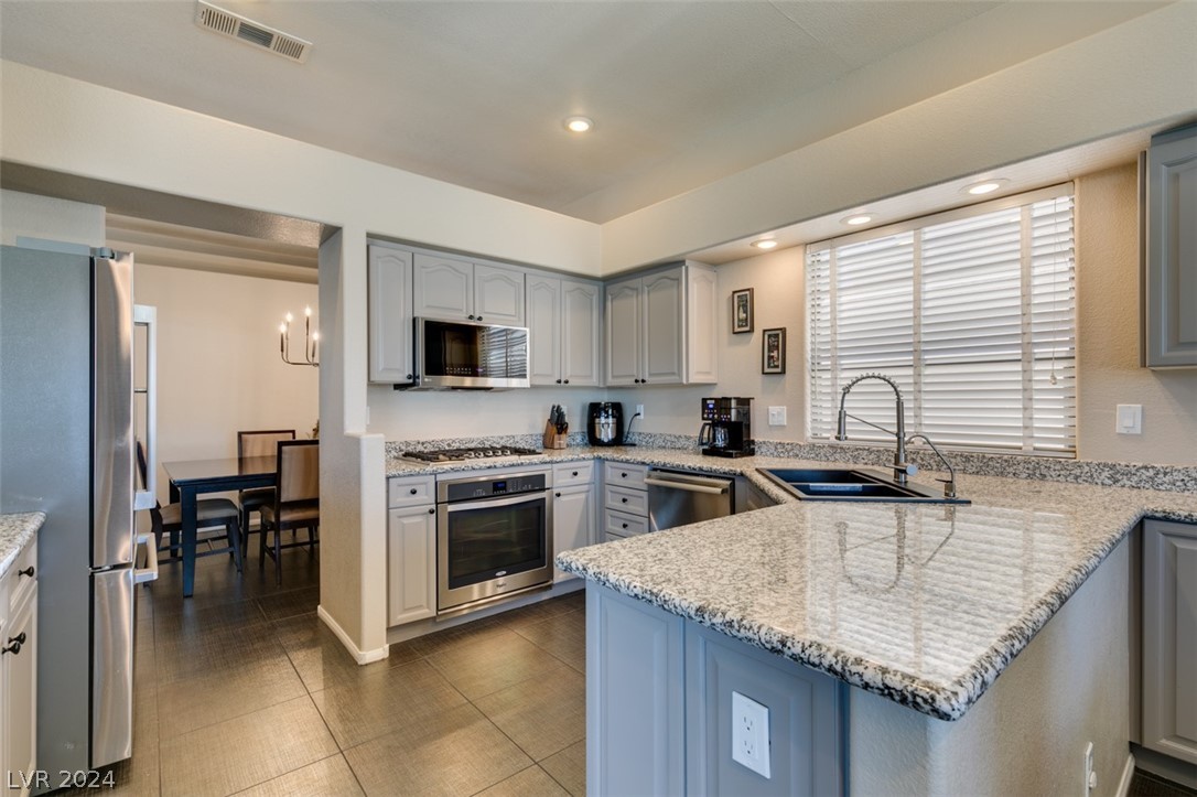 381 Desert Cove Road Henderson, NV 89012 - Photo 28 of 57 Gallery Image 28