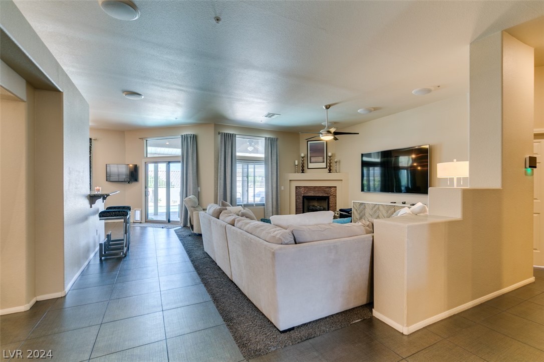 381 Desert Cove Road Henderson, NV 89012 - Photo 6 of 57 Gallery Image 6
